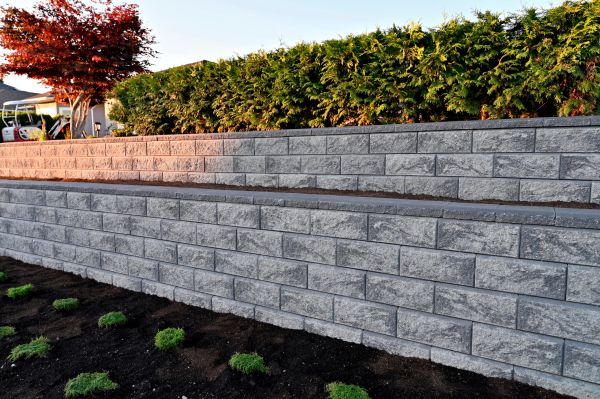 Cost of Concrete Retaining Wall Installation in Bountiful
