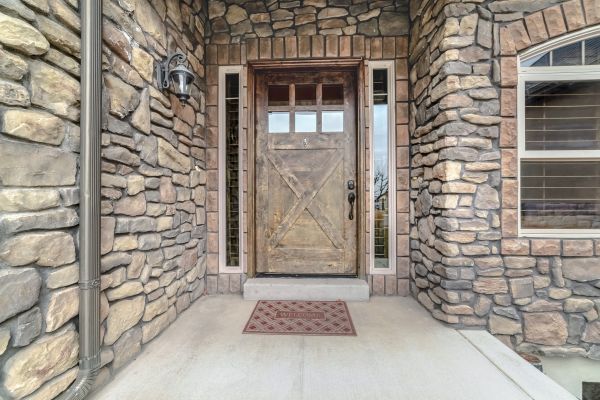 Cost of Cement Porch Construction in Bountiful