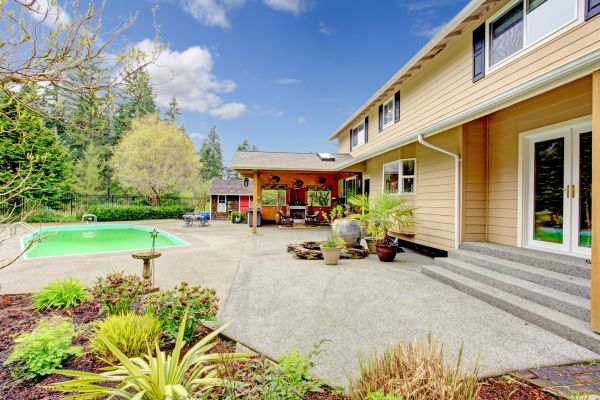 Cost of Pool Area Concreting in Bountiful